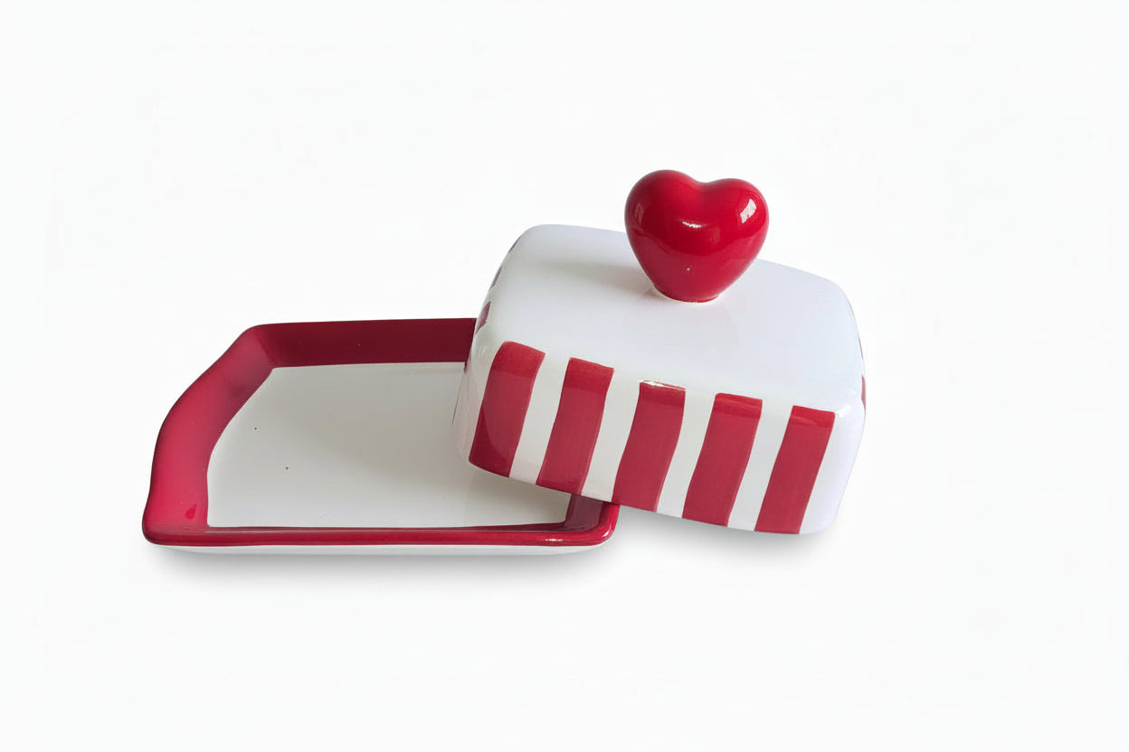 Keramik-Butterdose "Herz & Streifen" – Liebevolles Landhaus-Design