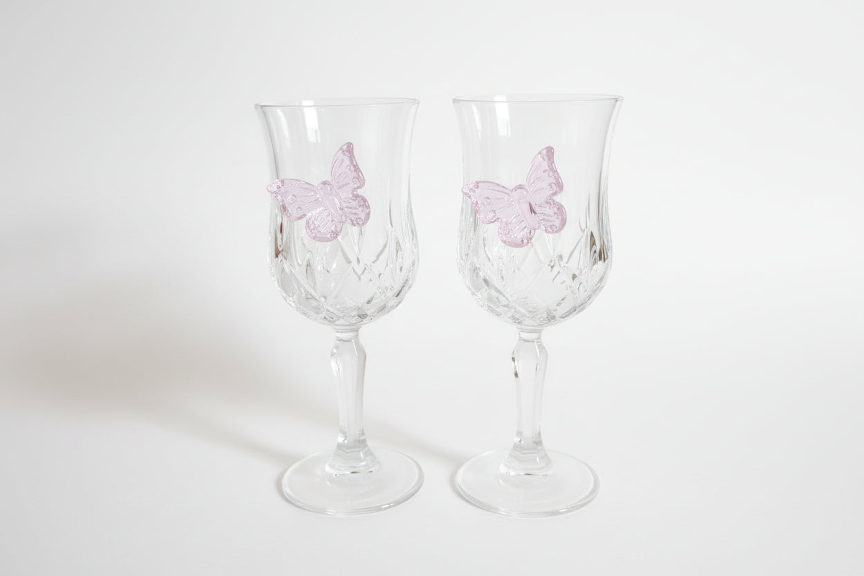 Titel: Exklusives 4er-Set Weingläser "Butterfly Dream" – Kristallglas mit Schmetterlings-Applikation