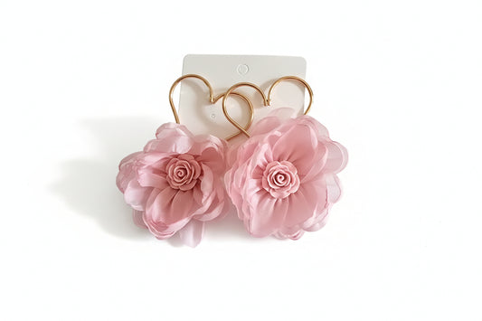 Titel: Romantische Herz-Blütenohrringe "Rosentraum" – Handverlesener Modeschmuck