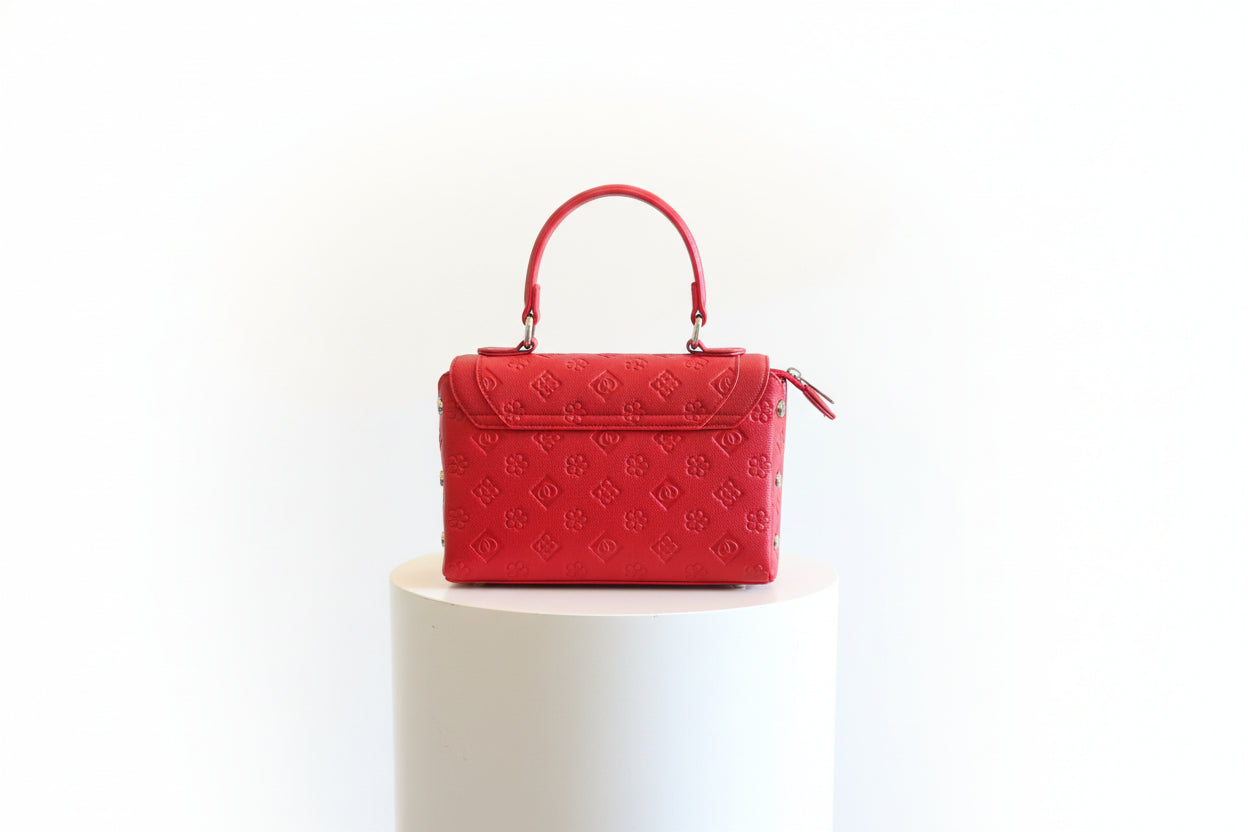 MICUSSI Milano – Elegante Handtasche in Signalrot – „Made in Italy“ – Edle Logo-Prägung – NEU