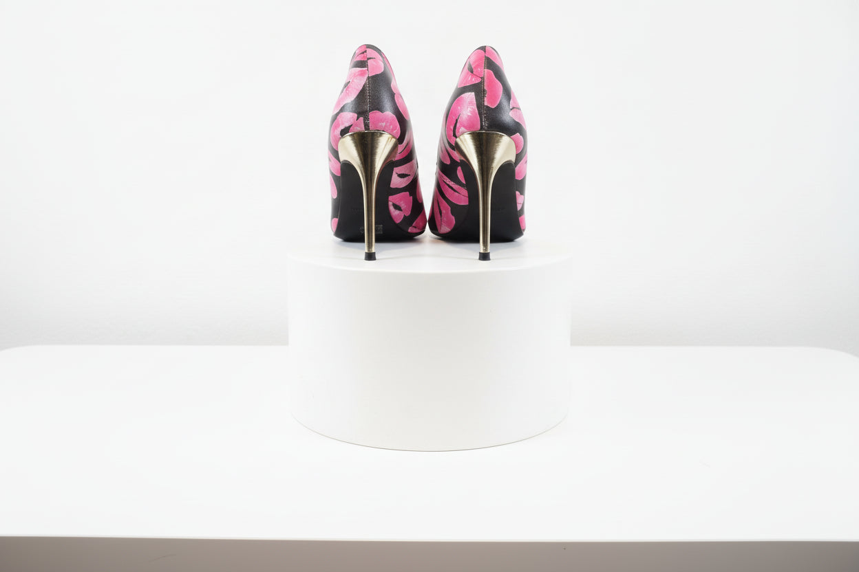 🔥 „Kussmund“-High-Heels – Sexy Eyecatcher (Gr. 38) 🔥
Verliebt euch in diese atemberaubenden Pumps!