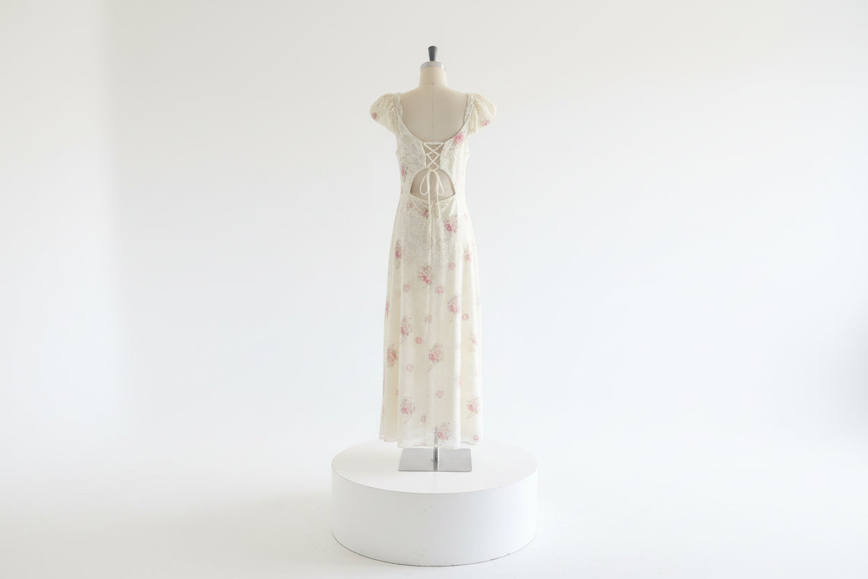 – Romantisches Spitzenkleid mit floralem Print & Rückenschnürung – Gr. 38